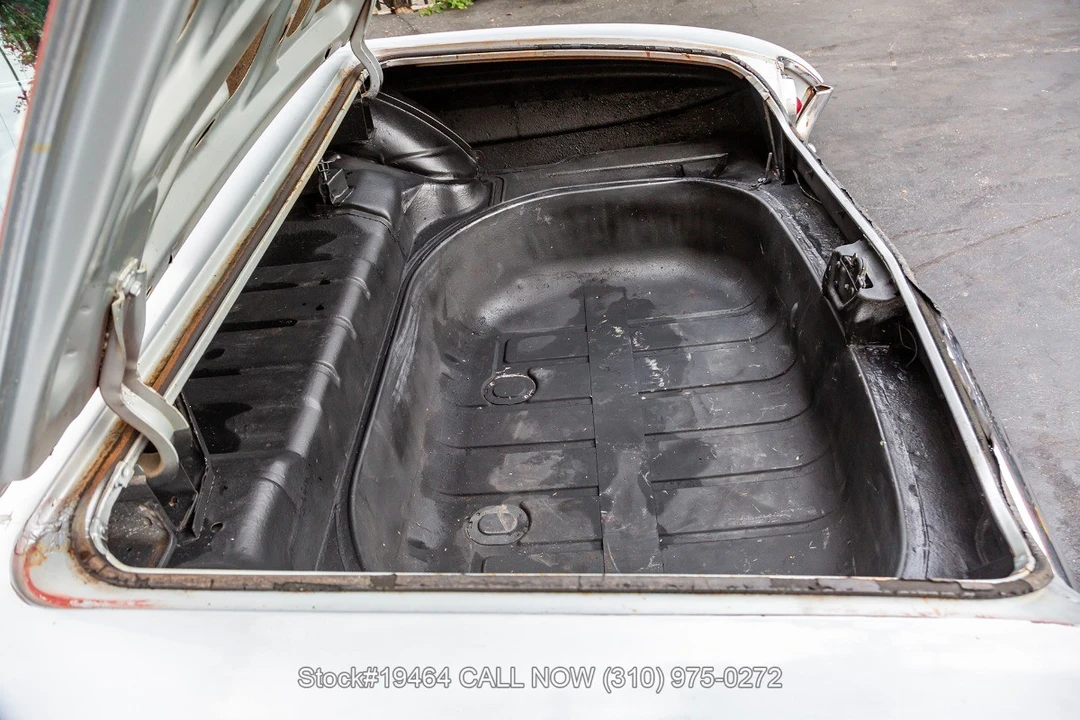 1961 Oldsmobile 88 - Image 27 of 31