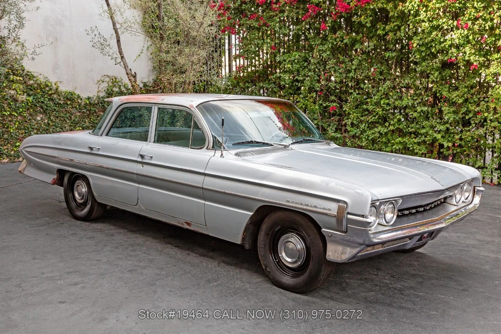 1961 Oldsmobile 88 - Image 3 of 12