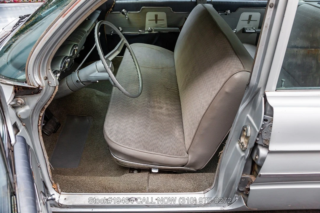 1961 Oldsmobile 88 - Image 16 of 31