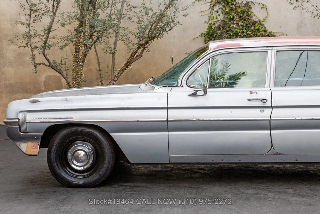 1961 Oldsmobile 88 - Image 12 of 12