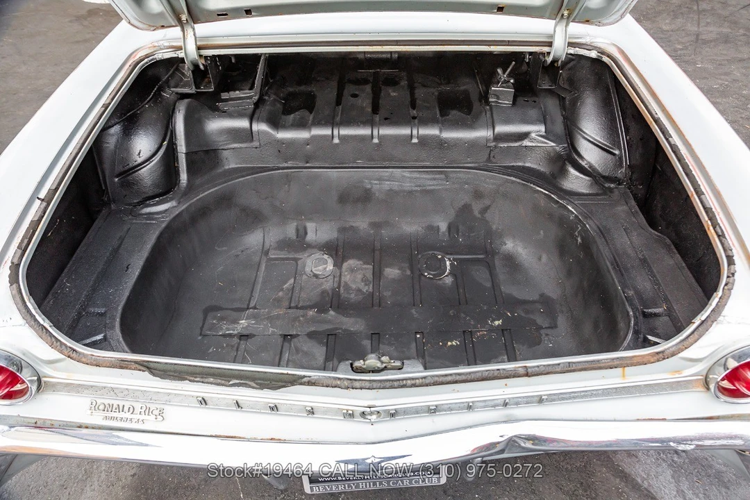 1961 Oldsmobile 88 - Image 28 of 31