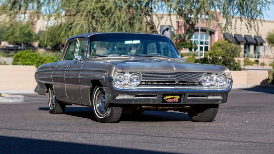 1961 Oldsmobile 88 - Image 12 of 20