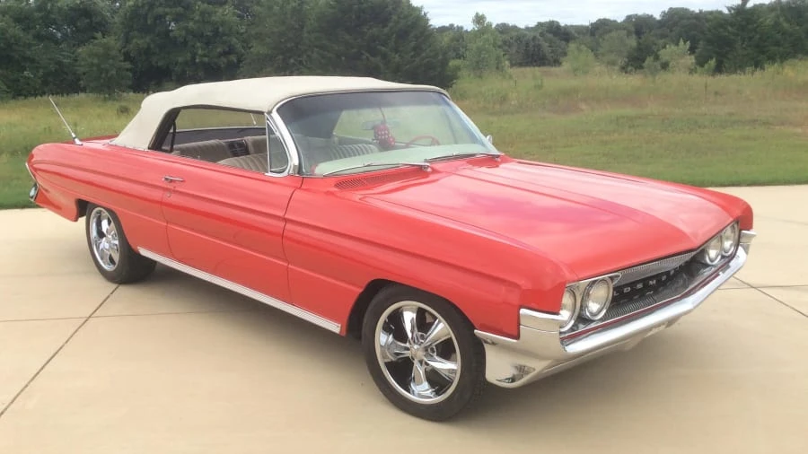 1961 Oldsmobile 88 - Image 4 of 20