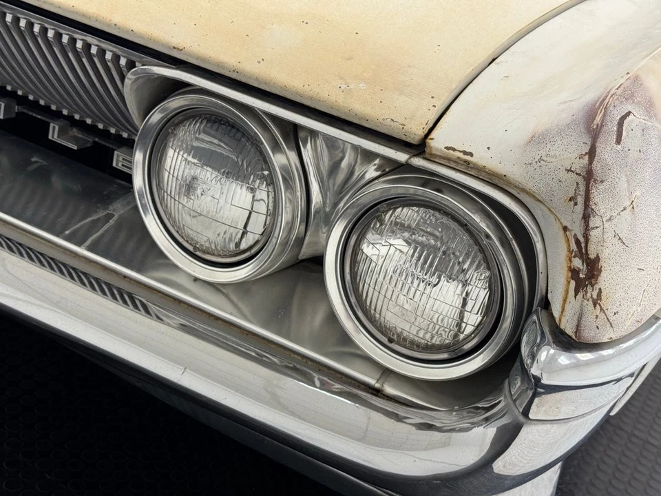 1961 Oldsmobile 88 - Image 11 of 12