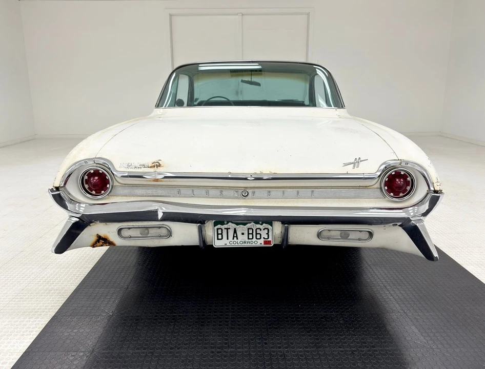1961 Oldsmobile 88 - Image 4 of 12