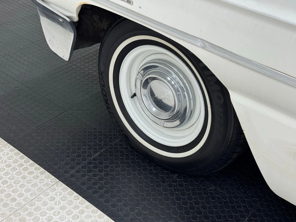 1961 Oldsmobile 88 - Image 13 of 31