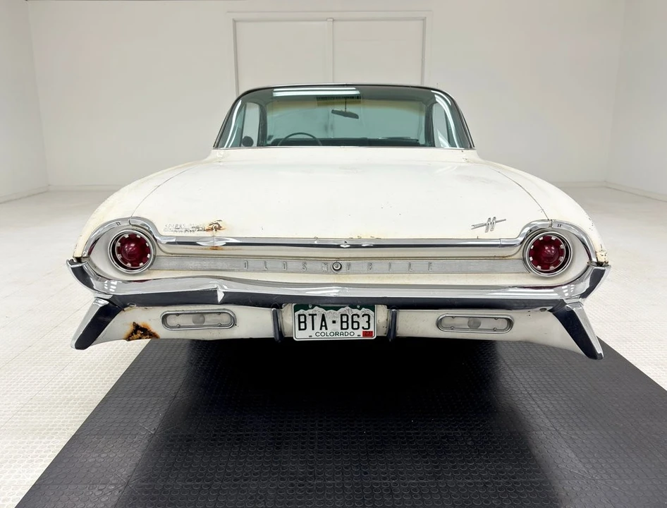 1961 Oldsmobile 88 - Image 4 of 31
