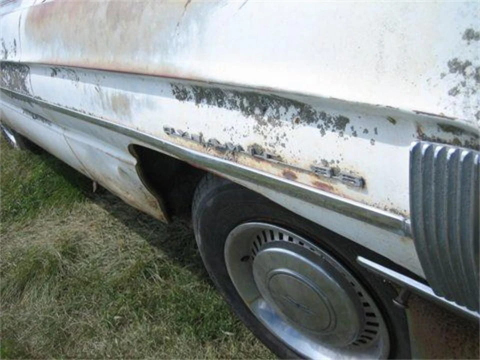 1961 Oldsmobile 88 - Image 10 of 14