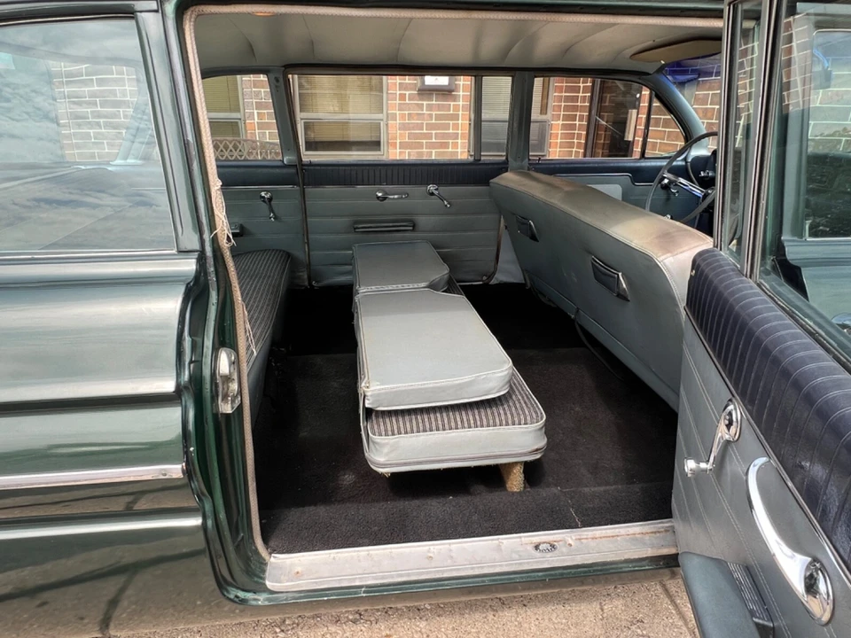 1961 Oldsmobile 88 - Image 28 of 31