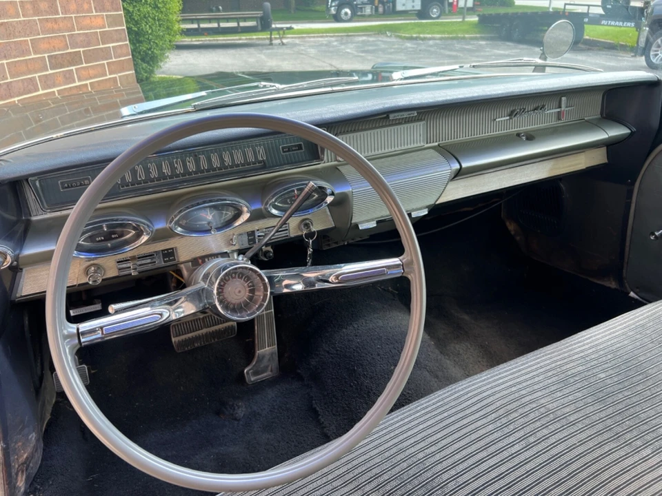 1961 Oldsmobile 88 - Image 19 of 31