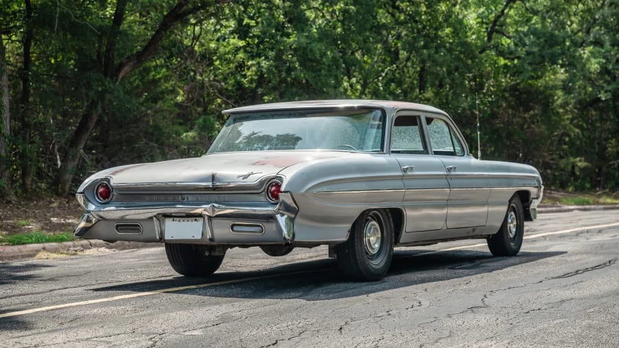 1961 Oldsmobile 88 - Image 17 of 31