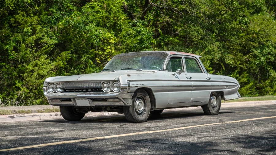 1961 Oldsmobile 88 - Image 19 of 31