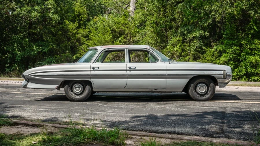 1961 Oldsmobile 88 - Image 6 of 31