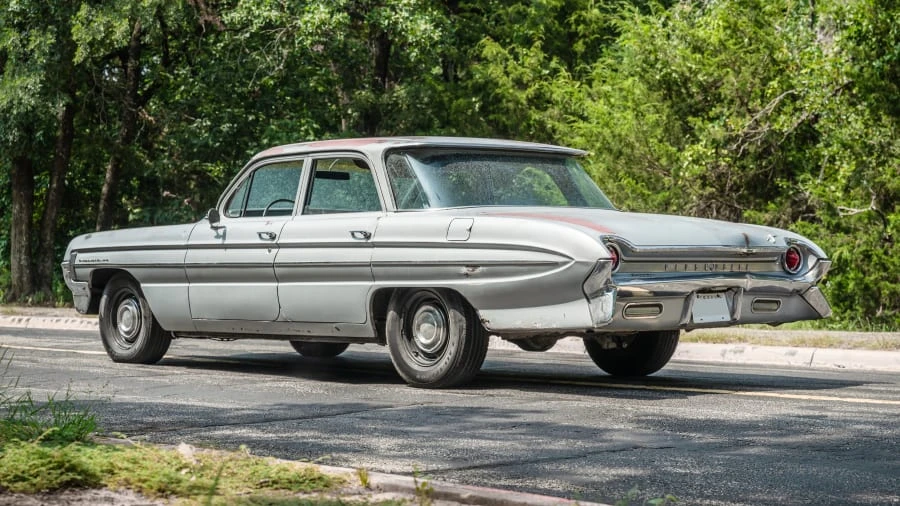 1961 Oldsmobile 88 - Image 14 of 31