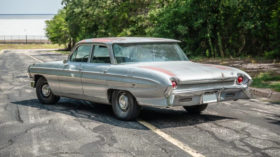 1961 Oldsmobile 88 - Image 22 of 31