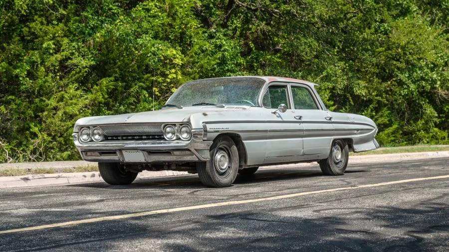 1961 Oldsmobile 88 - Image 8 of 31