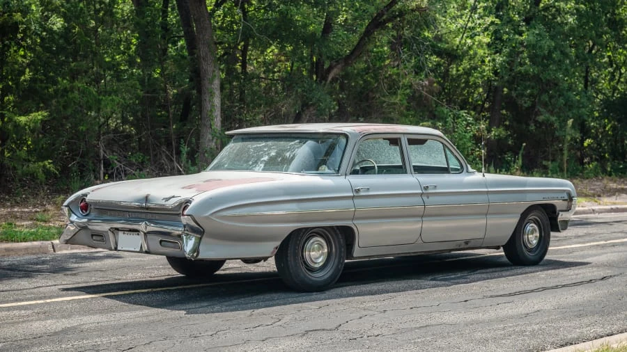 1961 Oldsmobile 88 - Image 20 of 31