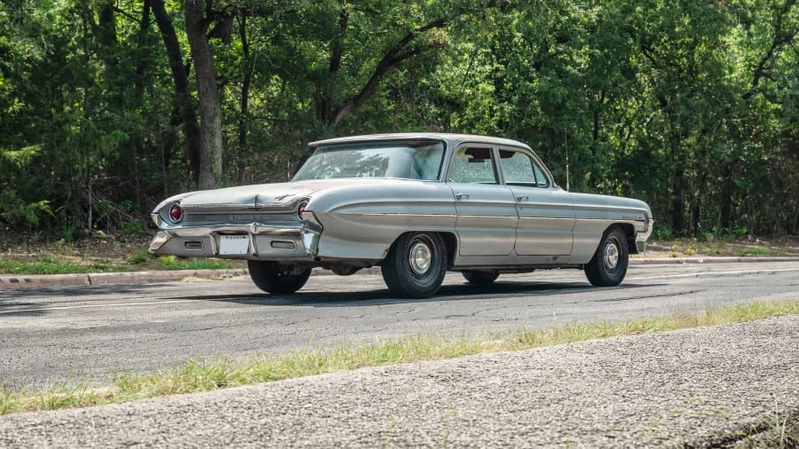 1961 Oldsmobile 88 - Image 7 of 31