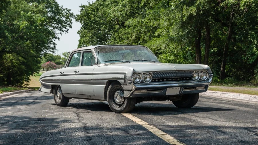1961 Oldsmobile 88 - Image 23 of 31