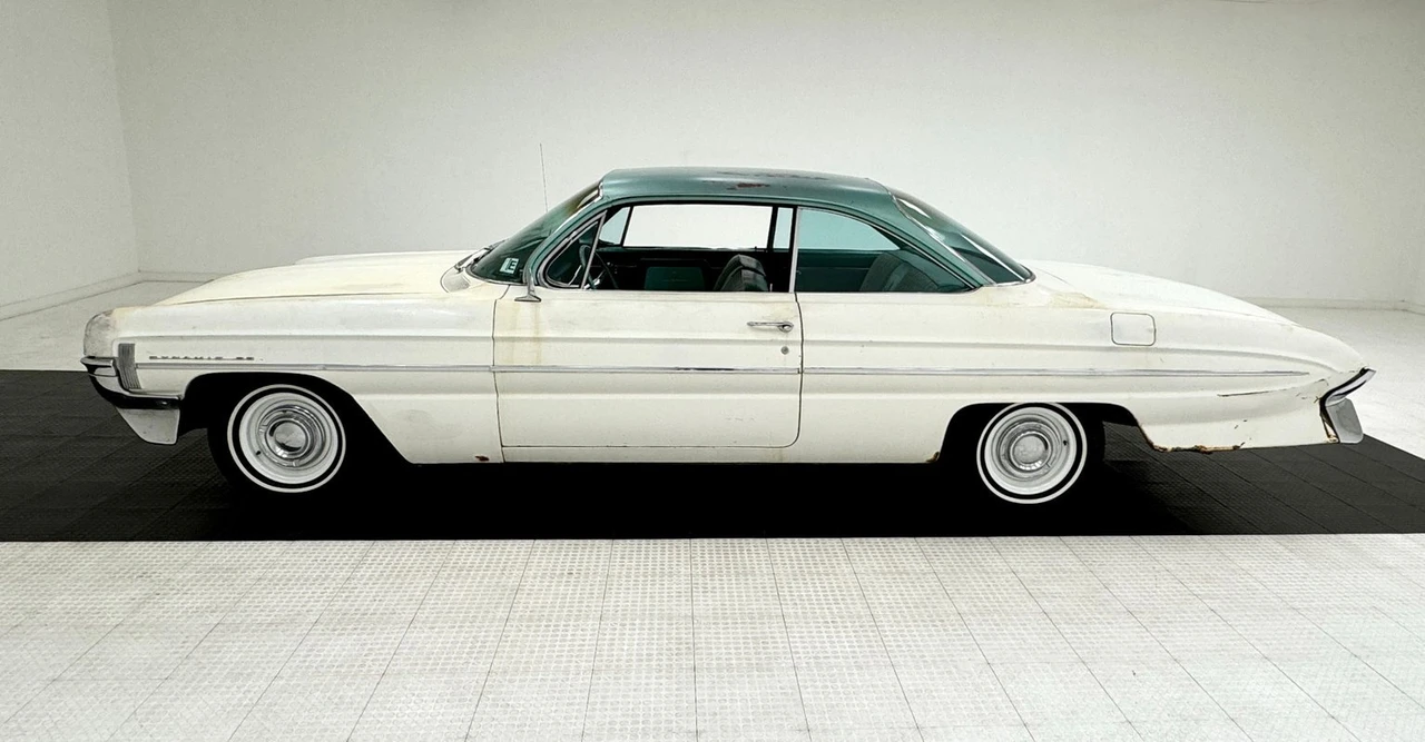 1961 Oldsmobile 88 - Image 2 of 12