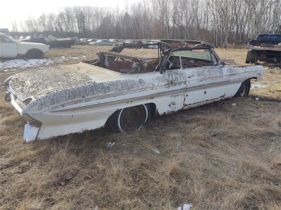 1961 Oldsmobile Starfire - Image 3 of 18