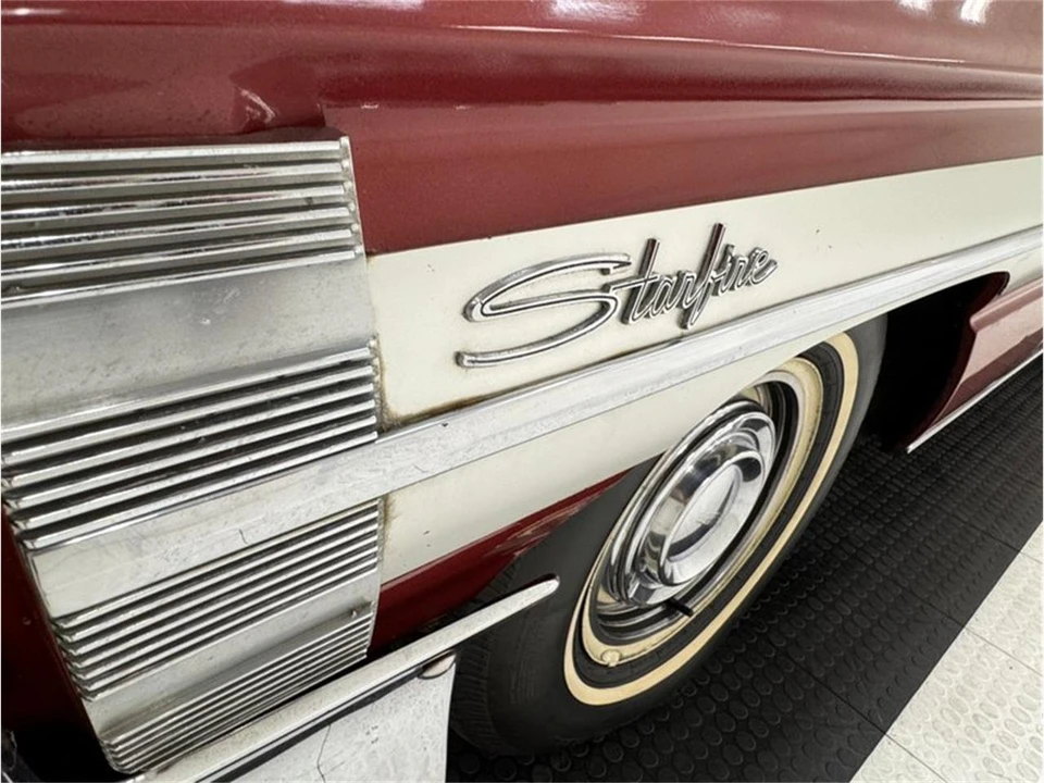 1961 Oldsmobile Starfire - Image 15 of 31