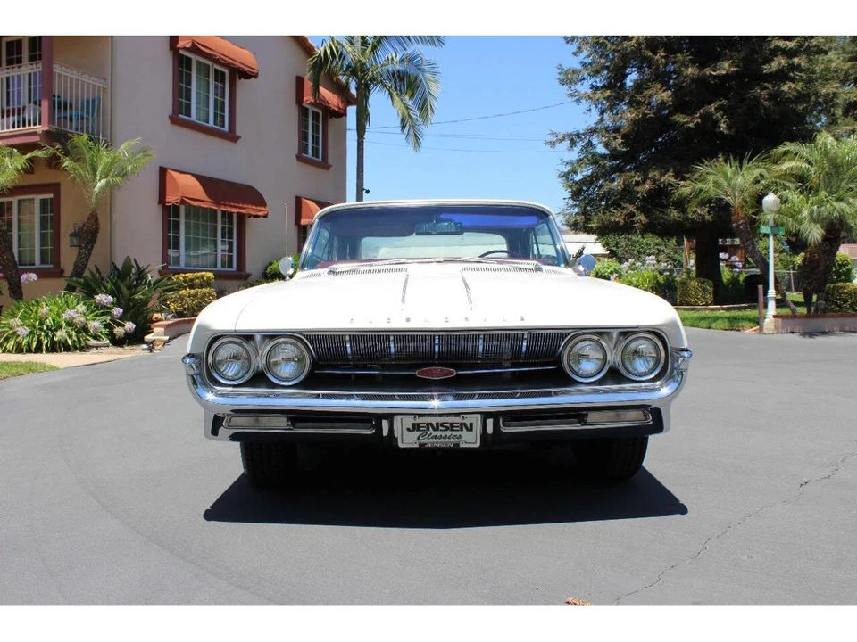 1961 Oldsmobile Starfire - Image 29 of 31