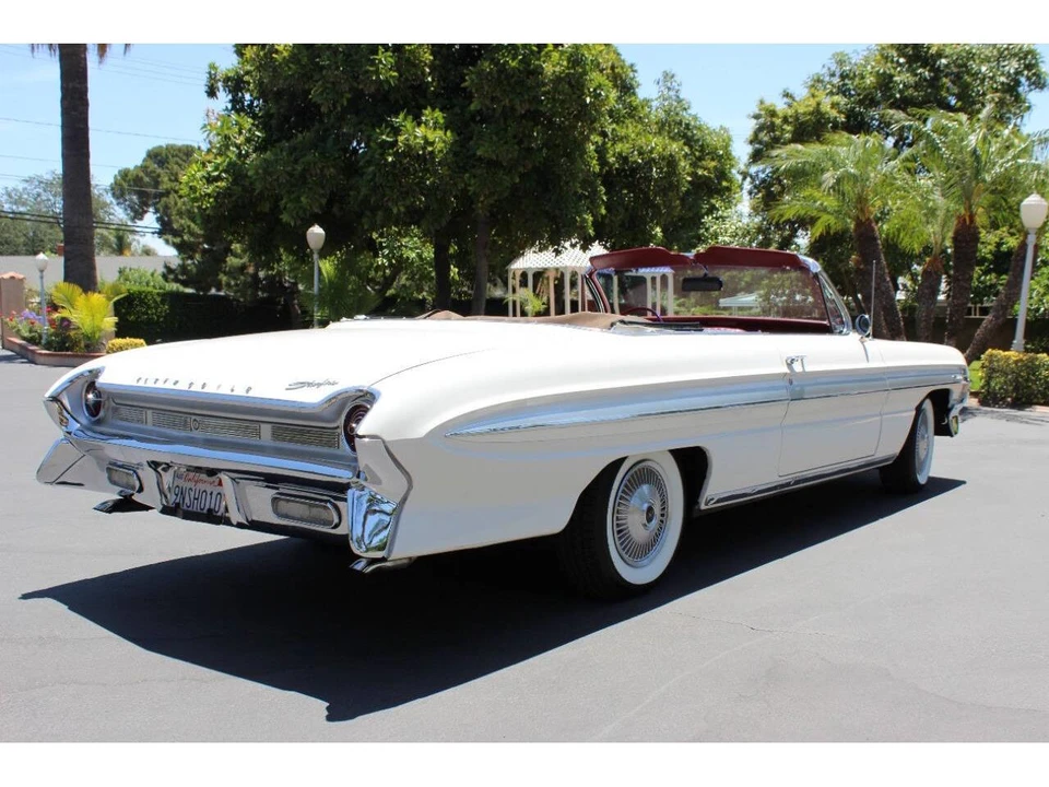 1961 Oldsmobile Starfire - Image 19 of 31
