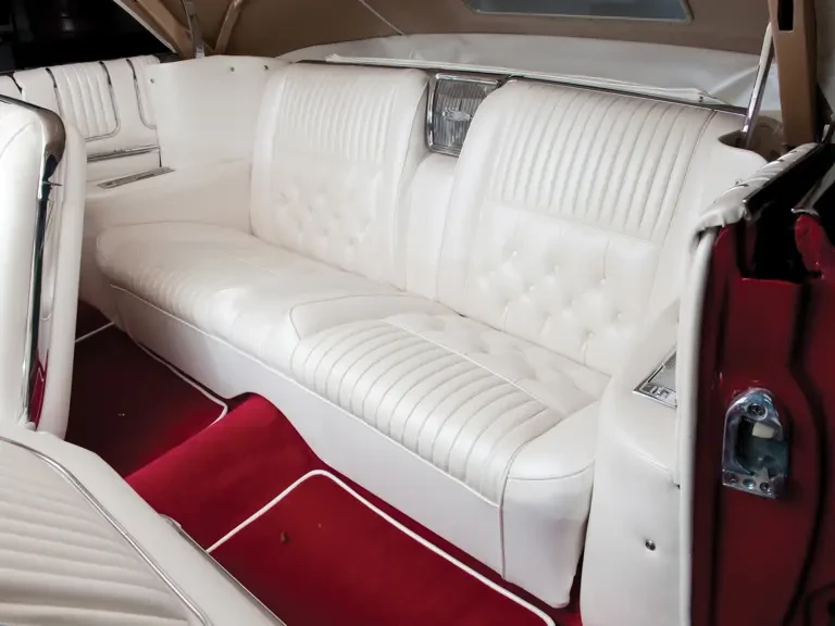 1961 Oldsmobile Starfire - Image 21 of 23