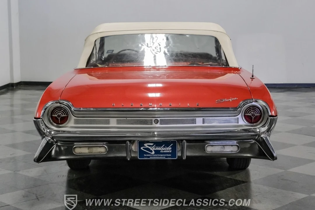 1961 Oldsmobile Starfire - Image 11 of 21