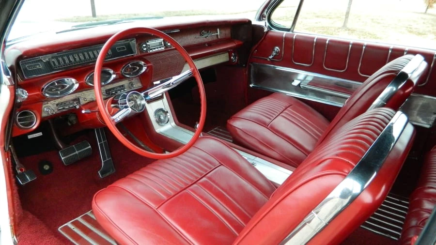 1961 Oldsmobile Starfire - Image 4 of 8