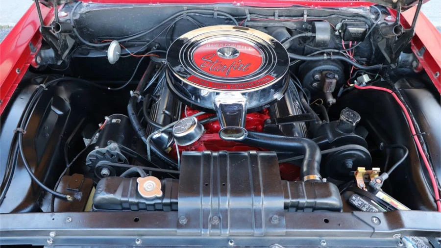 1961 Oldsmobile Starfire - Image 6 of 19
