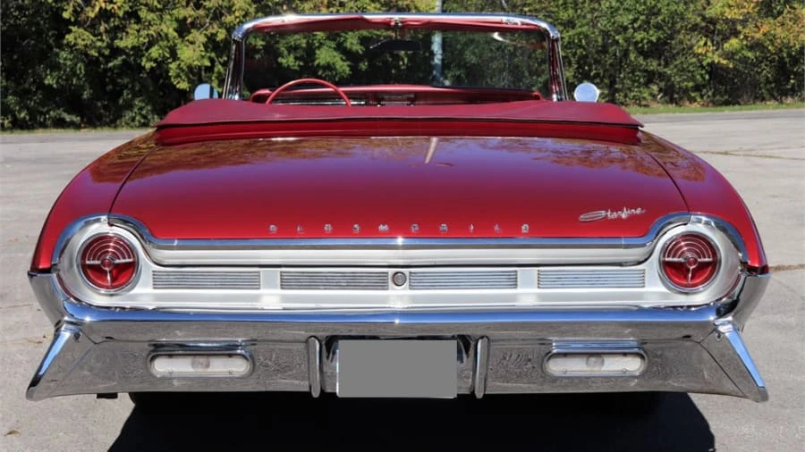 1961 Oldsmobile Starfire - Image 16 of 19
