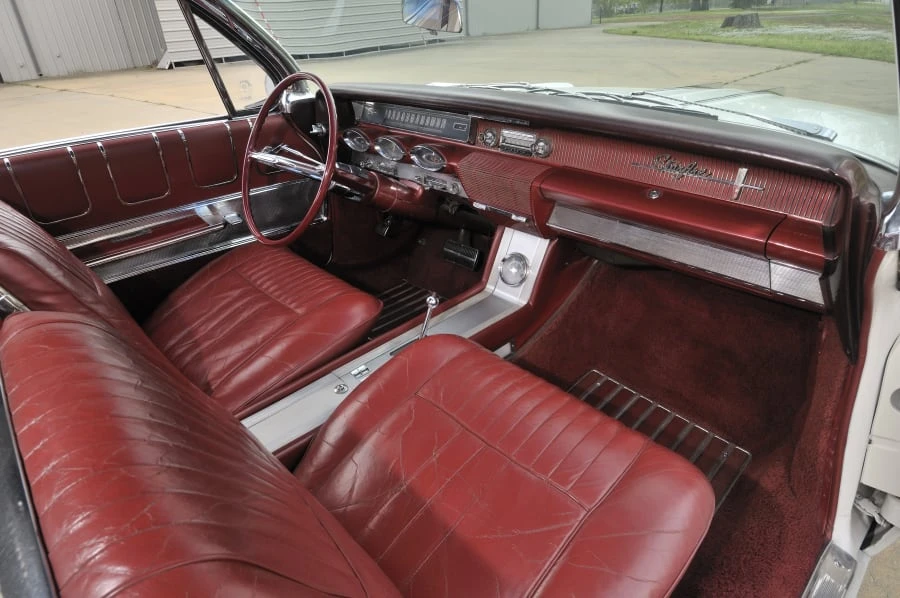 1961 Oldsmobile Starfire - Image 4 of 11