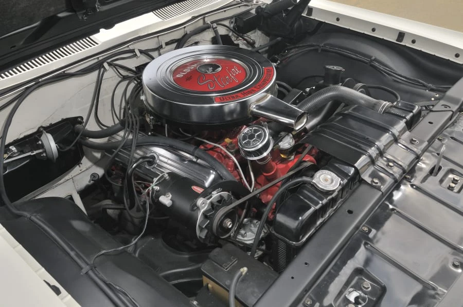 1961 Oldsmobile Starfire - Image 6 of 11