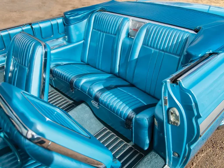 1961 Oldsmobile Starfire - Image 30 of 31
