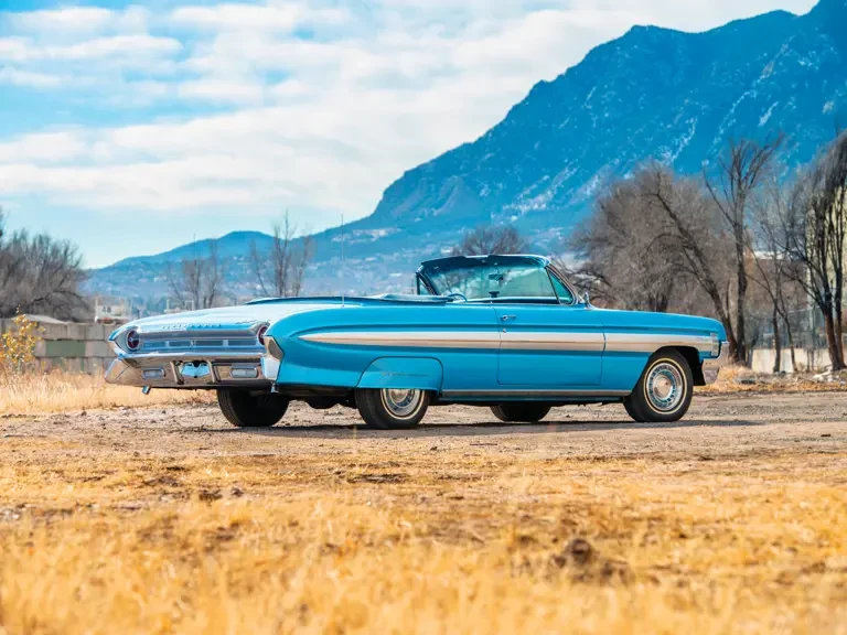 1961 Oldsmobile Starfire - Image 3 of 31