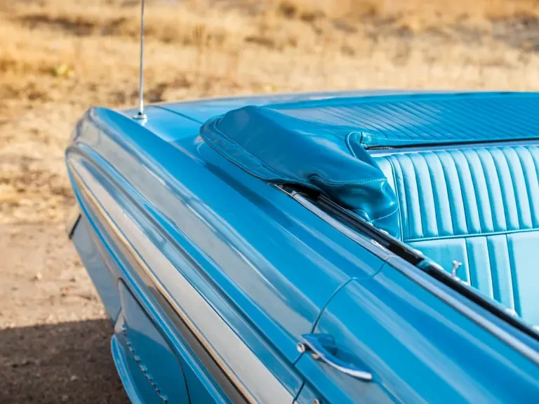 1961 Oldsmobile Starfire - Image 27 of 31