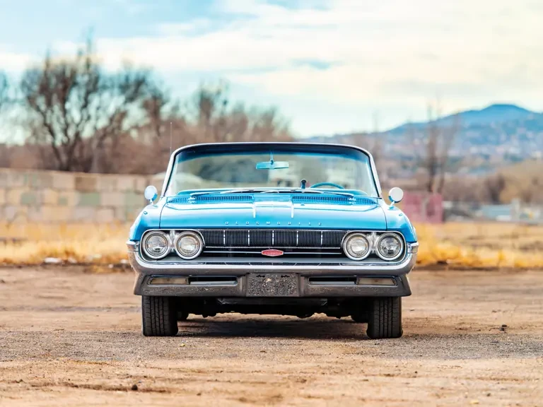1961 Oldsmobile Starfire - Image 7 of 31