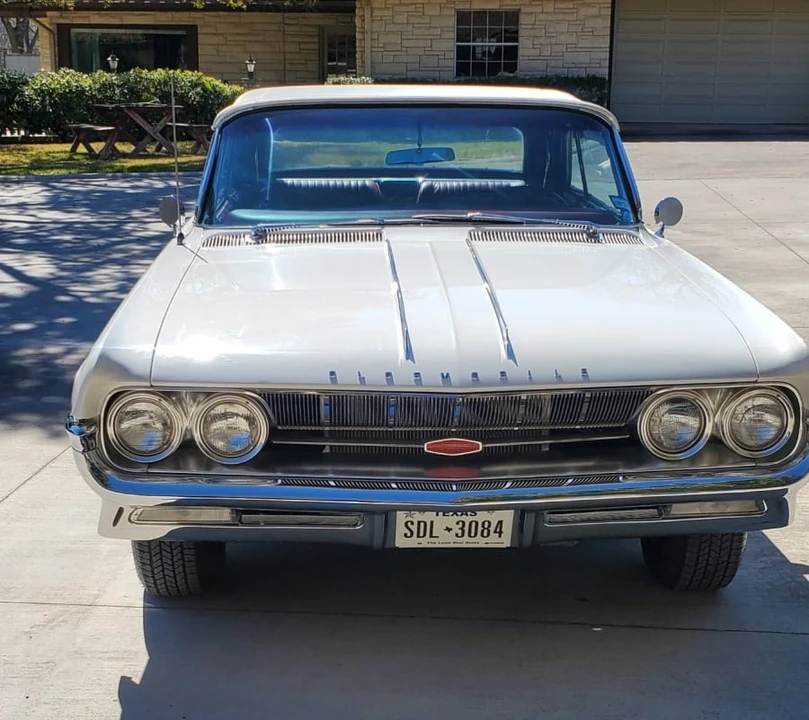 1961 Oldsmobile Starfire - Image 4 of 14