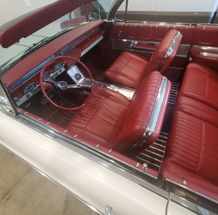 1961 Oldsmobile Starfire - Image 6 of 14
