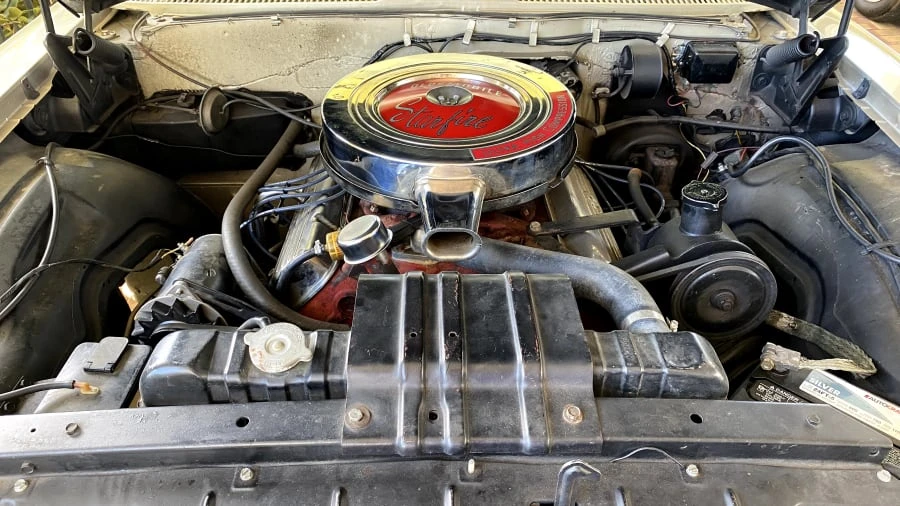 1961 Oldsmobile Starfire - Image 4 of 18