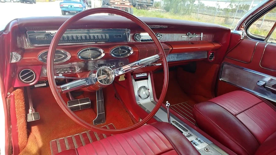 1961 Oldsmobile Starfire - Image 6 of 14