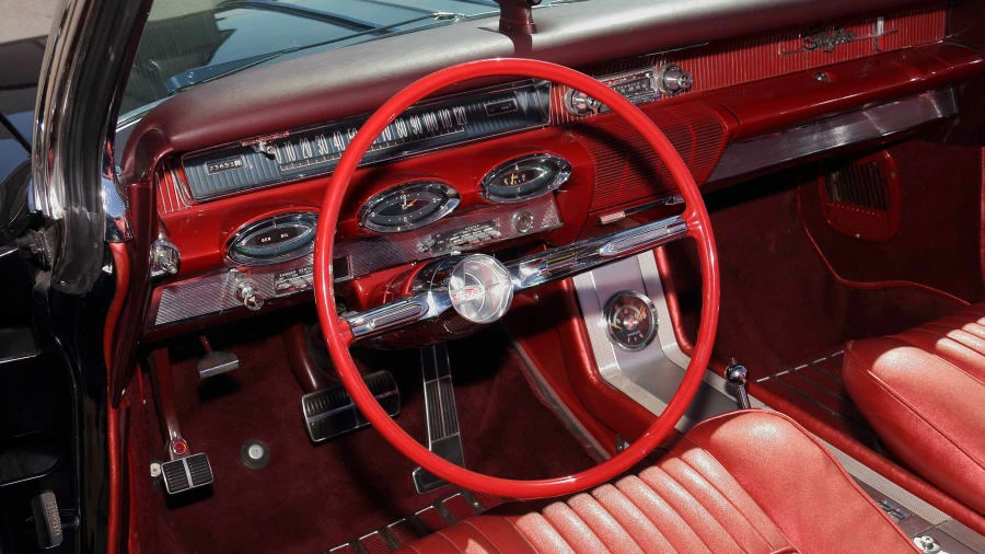 1961 Oldsmobile Starfire - Image 9 of 17