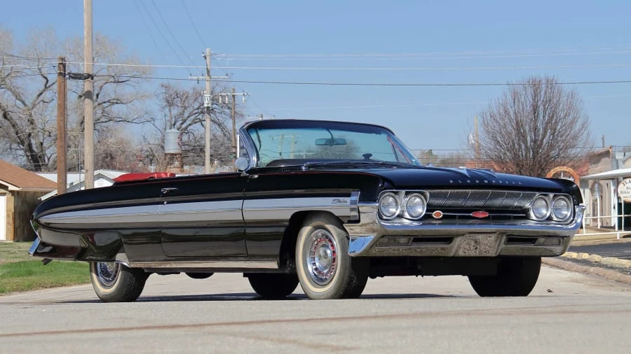 1961 Oldsmobile Starfire - Image 12 of 17