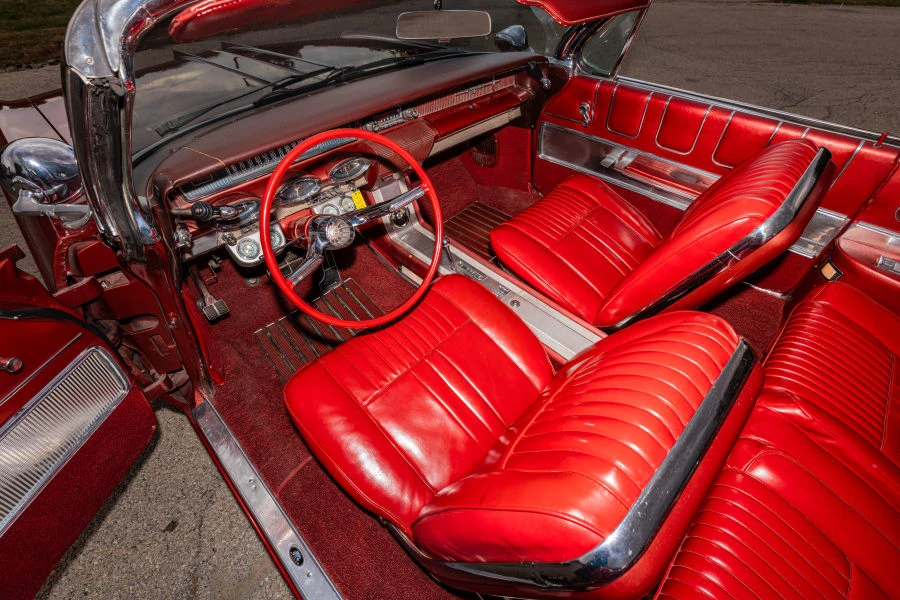 1961 Oldsmobile Starfire - Image 31 of 31