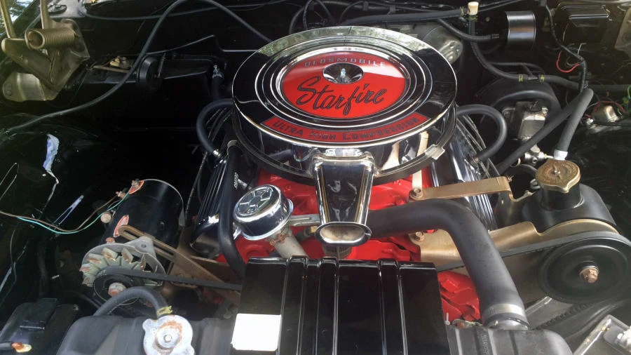 1961 Oldsmobile Starfire - Image 7 of 9
