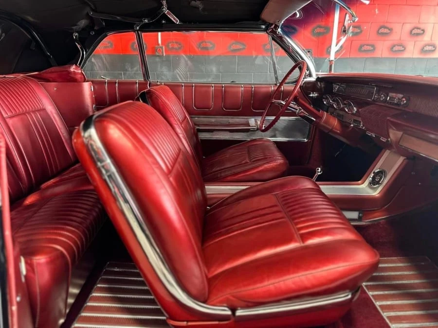 1961 Oldsmobile Starfire - Image 8 of 13