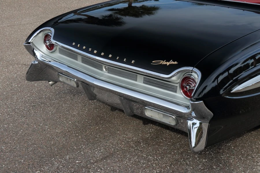 1961 Oldsmobile Starfire - Image 17 of 31