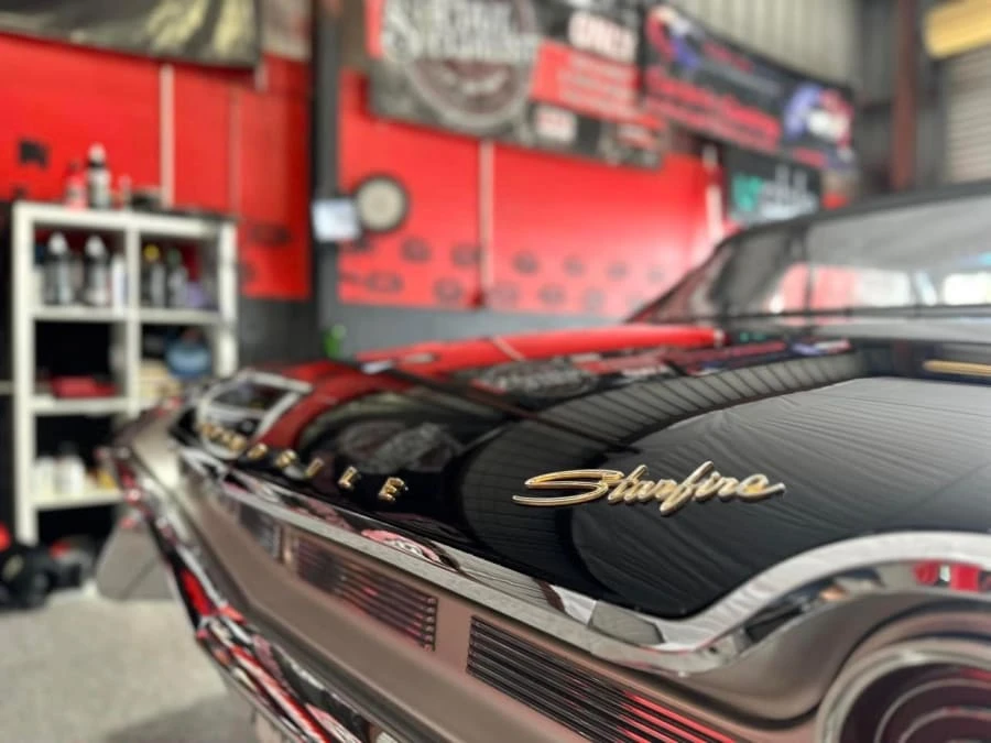 1961 Oldsmobile Starfire - Image 5 of 13